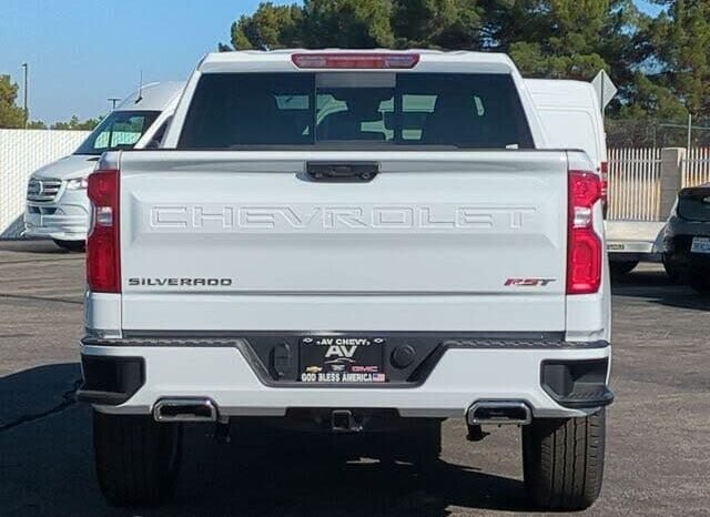 
								2026 Chevrolet Silverado 1500 RST full									