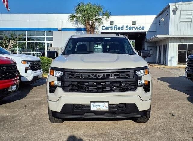 
								2026 Chevrolet Silverado 1500 Custom full									