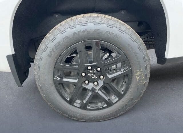 
								2026 Chevrolet Silverado 1500 Custom full									