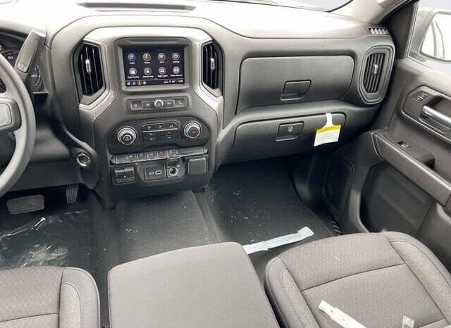 
								2026 Chevrolet Silverado 1500 Custom full									