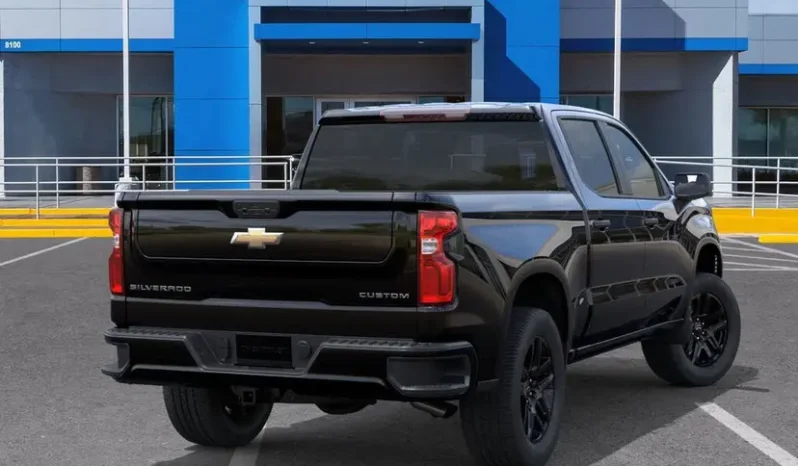 
								2026 Chevrolet Silverado 1500 Custom full									