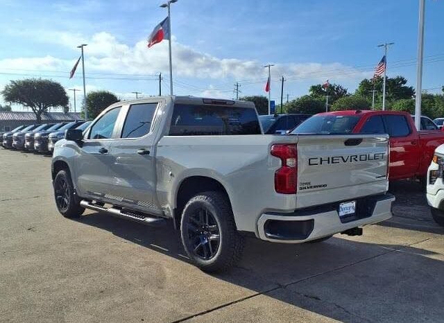 
								2026 Chevrolet Silverado 1500 Custom full									