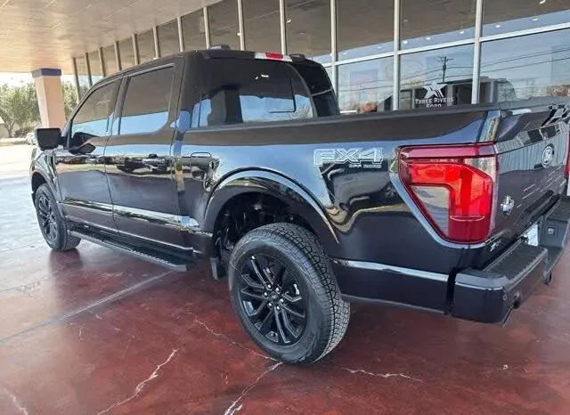 
								2026 Ford F-150 XLT full									