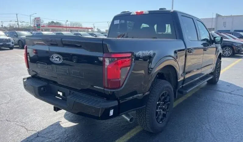 
								2026 Ford F-150 XLT full									