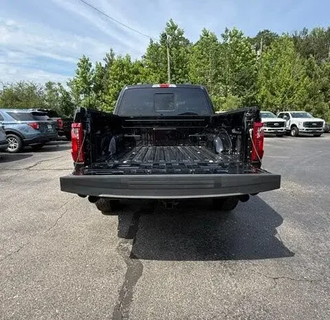 
								2026 Ford F-150 XLT full									