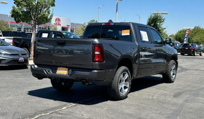 
								2026 Ram 1500 Express full									
