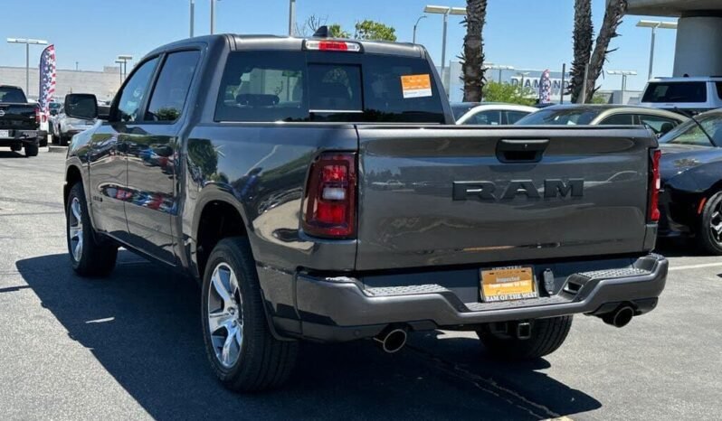 
								2026 Ram 1500 Express full									