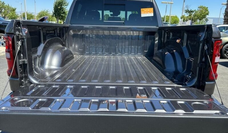 
								2026 Ram 1500 Express full									