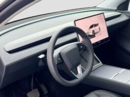 
										2026 Tesla Model Y Long Range full									