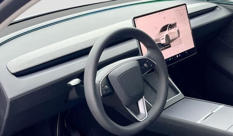 
								2026 Tesla Model Y Long Range full									