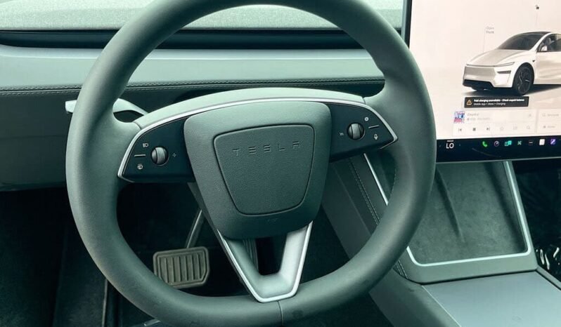 
								2026 Tesla Model Y Long Range full									