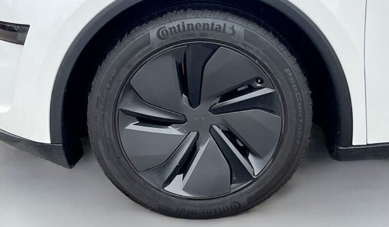 
								2026 Tesla Model Y Long Range full									