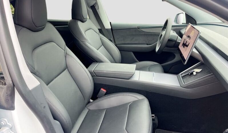 
								2026 Tesla Model Y Long Range full									